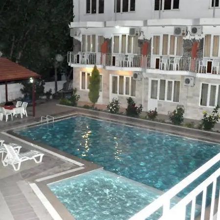 Dolphin Yunus Hotel 3*