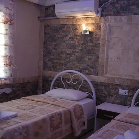 Hotel Dolphin Yunus 3*